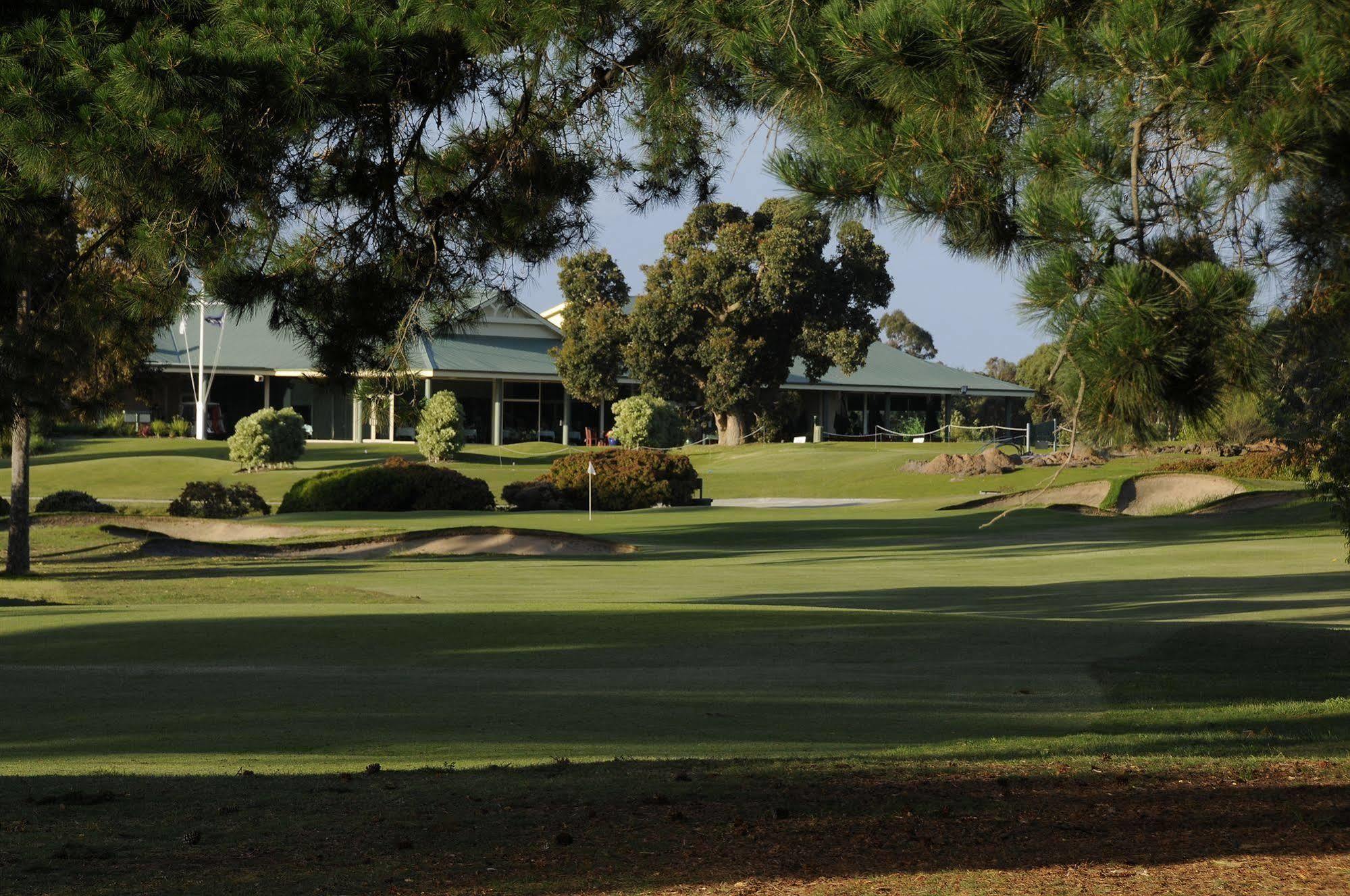 Fairways Resort Rosebud Exterior foto
